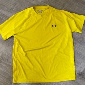 Men’s Under Armour Tshirt sz large (heat gear)